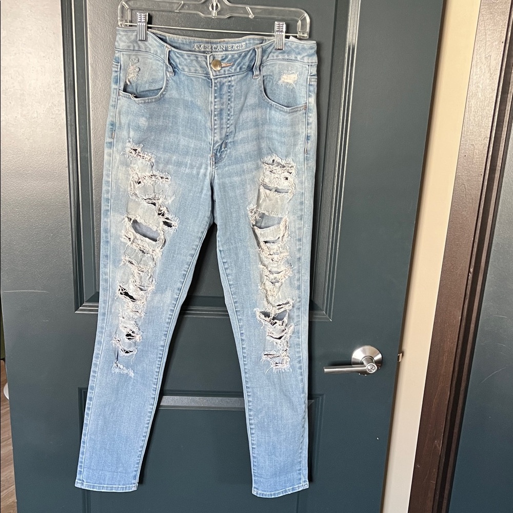 American Eagle Outfitters Distressed High-Rise Jegging